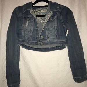 Crop denim jacket